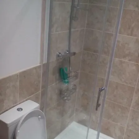 Independent With Parking&garden Apartment *